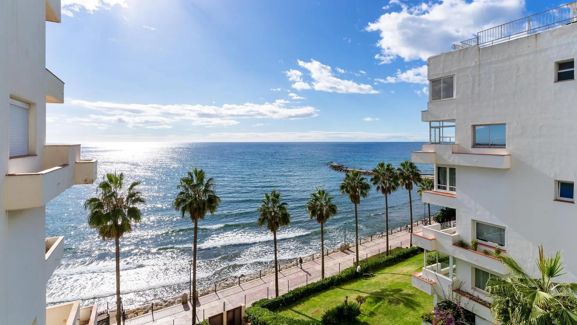 Luxury Apartment On The Beachfront Marbellac